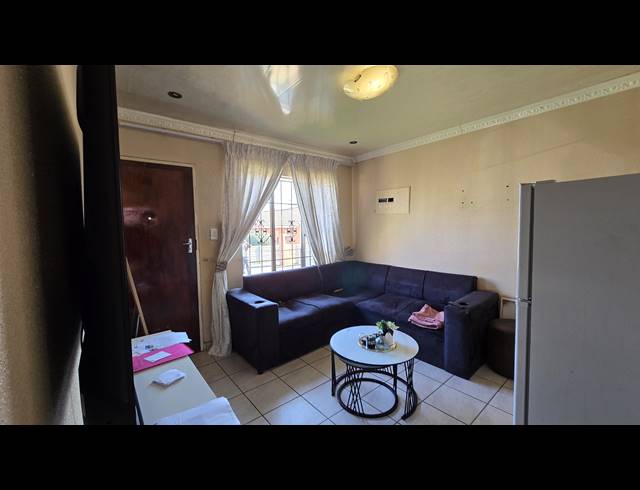 3 BEDROOM SECTIONAL TITLE FOR SALE IN ORMONDE
